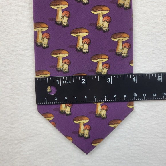 Mens 100% Silk Tie Purple Mushroom Print Necktie Made in Italy Office Career - Picture 6 of 8